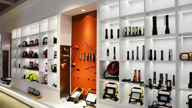 0家小厂包机出海狂揽80亿称霸全球瓦利棋牌浙江小镇“反杀”义乌！80(图8)